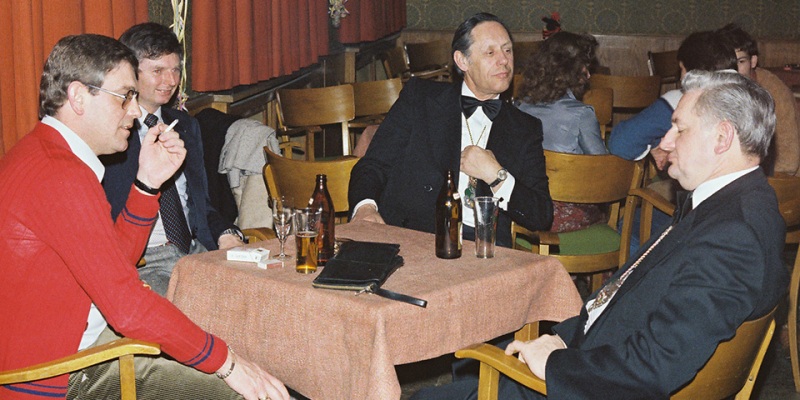 schwarze11-1979-458