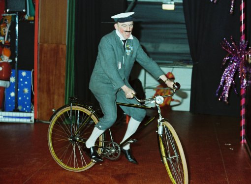 schwarze11-1982-003_05